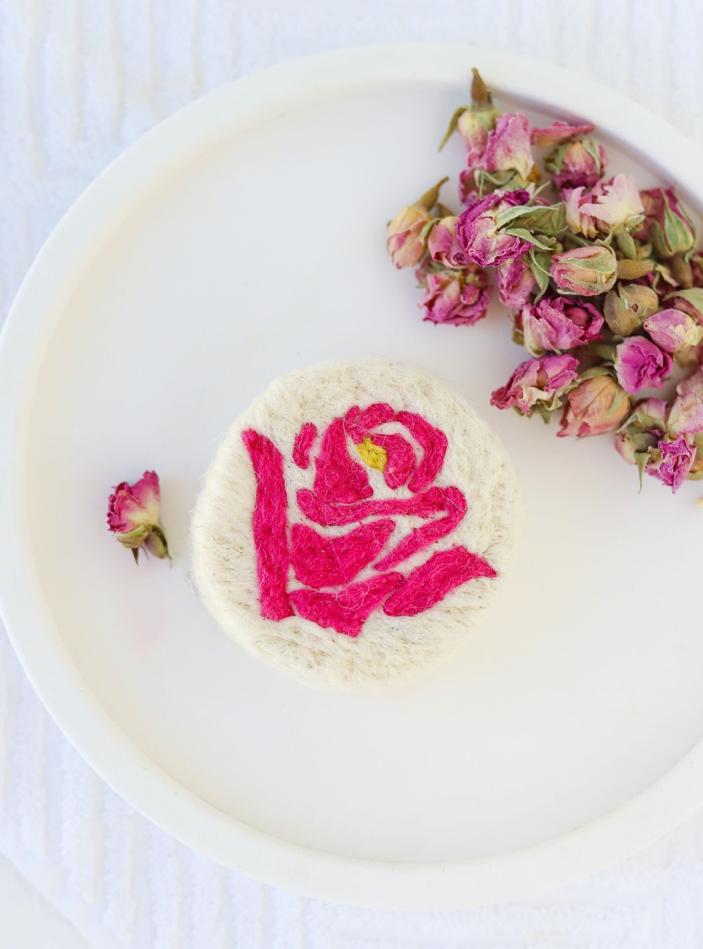 Yün Keçe İşlemeli Bakım Gül Sabunu